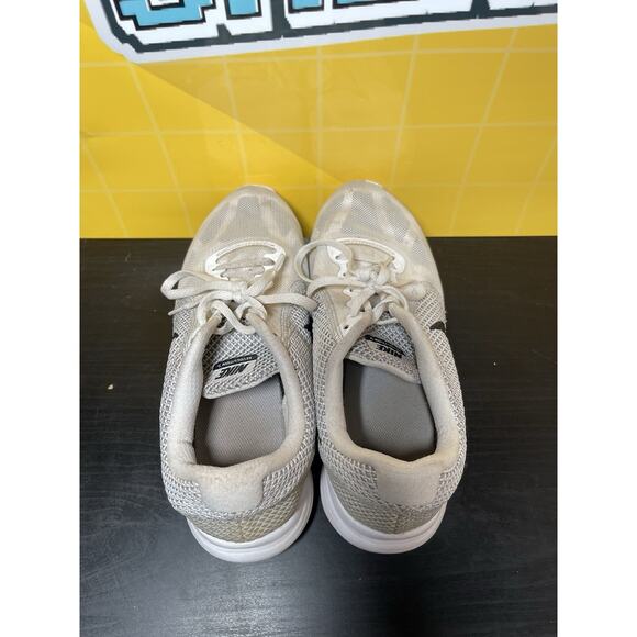 Nike Revolution 3 Women’s Running Shoes 819303-102 White Gray Black Size 8.5 604 - Picture 6 of 8